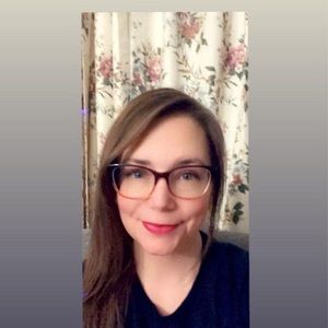Meet your Posher, Debbie